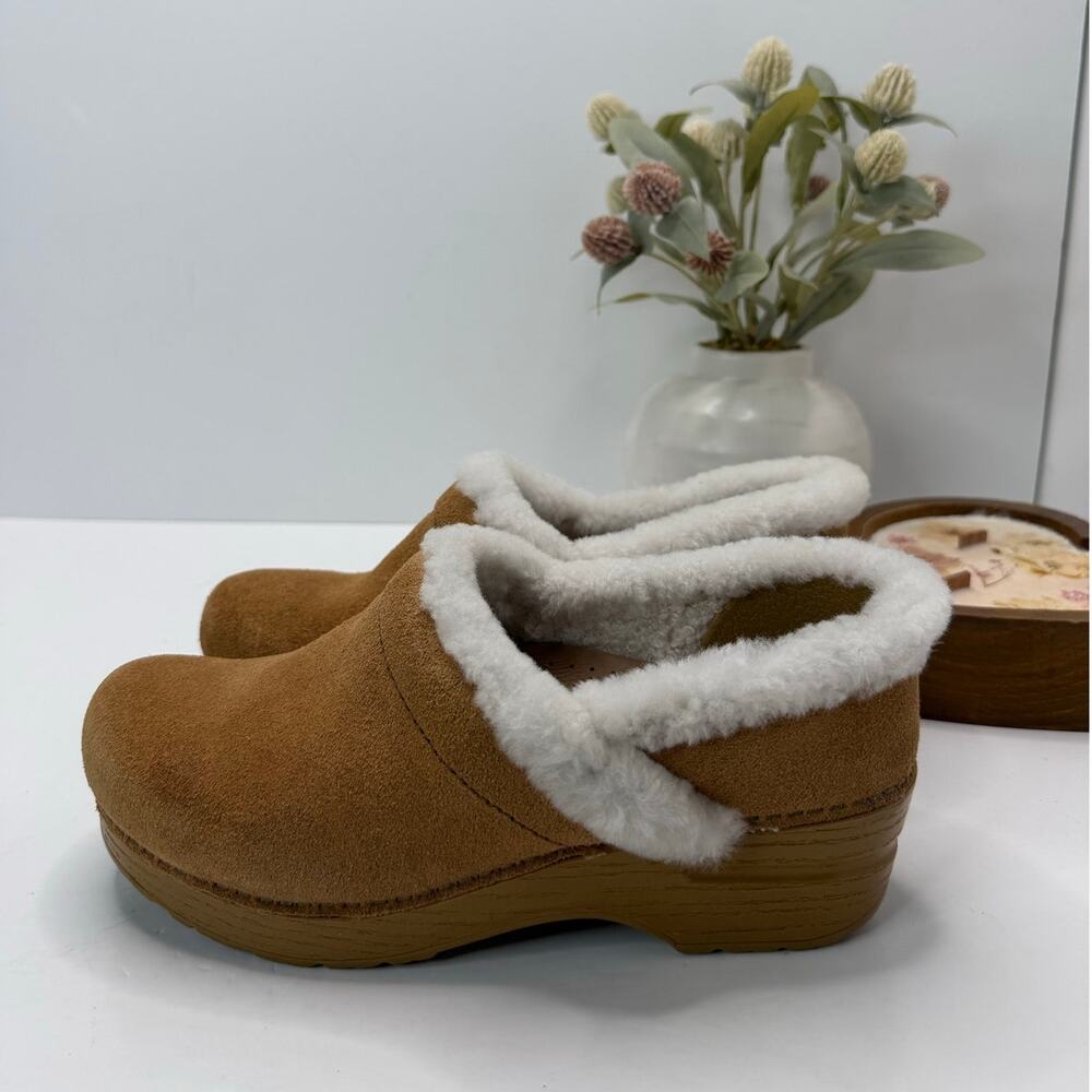 Dansko Professional Cozy Suede Slip-On Clogs Tan Women's 37/6.5 Tried On